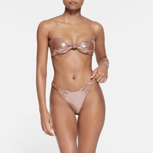 🤎SKIMS LIQUID SHINE SWIM TWISTED MID COVERAGE BIKINI BOTTOM CINNAMON M